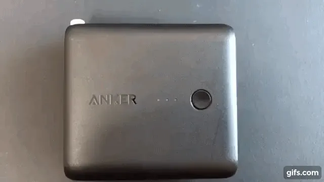 Anker「PowerCore Fusion 5000」の電源を入れた際の挙動
