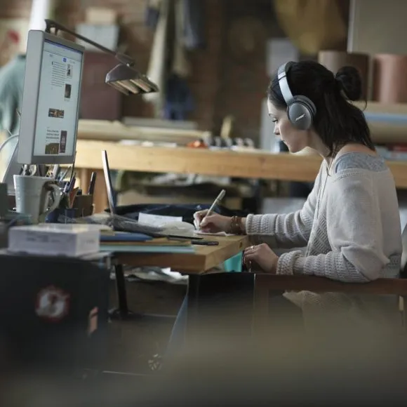 BOSE「QuietComfort35 wireless headphones II」は究極のノイズキャンセル技術で一瞬で集中できる環境を提供できる唯一無二のノイキャン対応ヘッドホンです。
