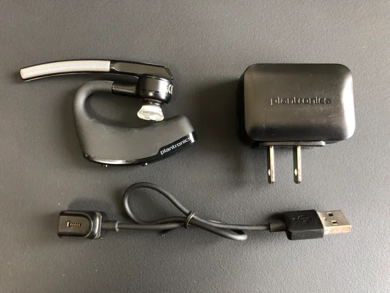 Plantronics「Voyager Legend」の付属品。