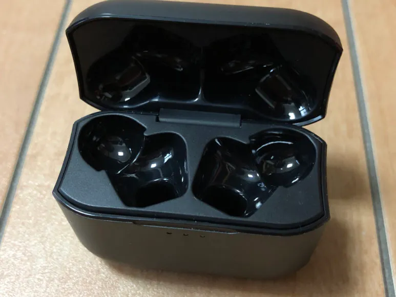 おすすめ完全ワイヤレスBluetoothイヤホン JPRiDE「TWS-520」|充電ケースやイヤホン本体の材質は正直安っぽい印象。
