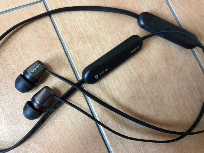 SONY「WI-C310」の外観