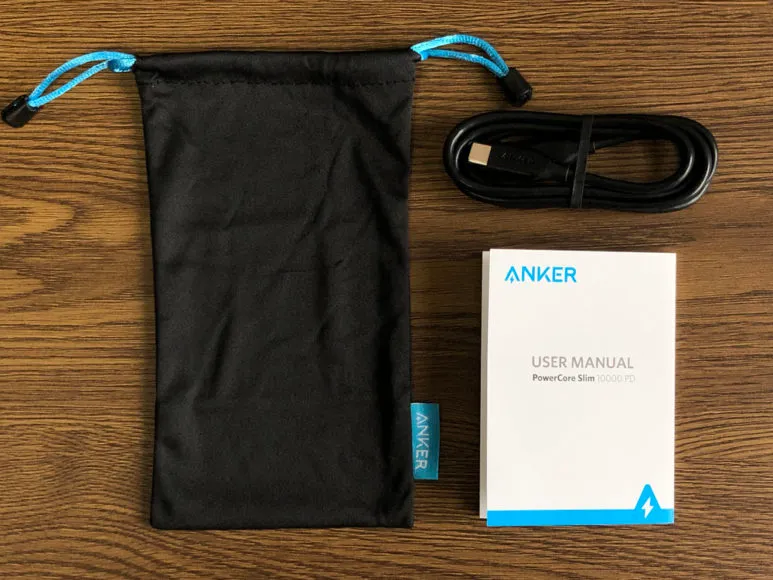 おすすめのモバイルバッテリーAnker「PowerCore Slim 10000 PD」レビュー|付属品一覧