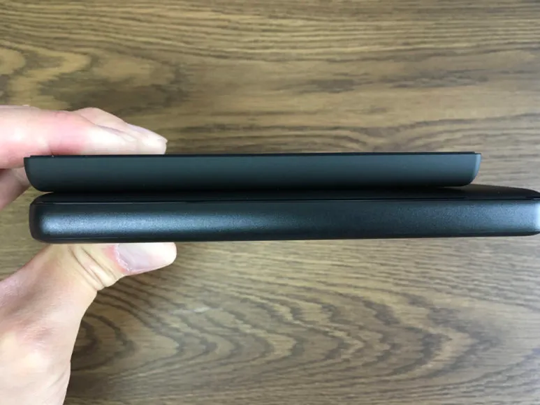 おすすめのモバイルバッテリーAnker「PowerCore Slim 10000 PD」レビュー|薄さも「PowerCore Slim 5000」と4mmしか違いません。