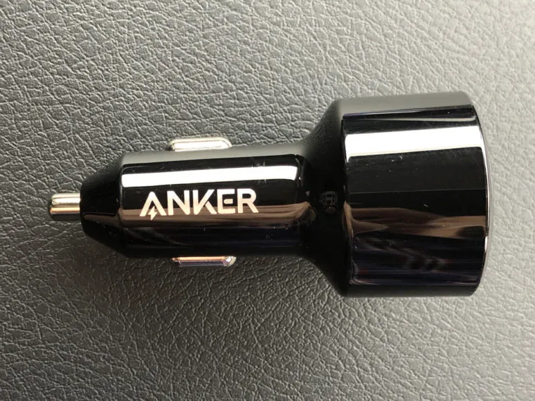 Anker「PowerDrive Speed+2-1 PD & 1 PowerIQ 2.0」レビュー|見た感じは一般的なシガーソケットに挿入するUSBチャージャーと同じ形状。