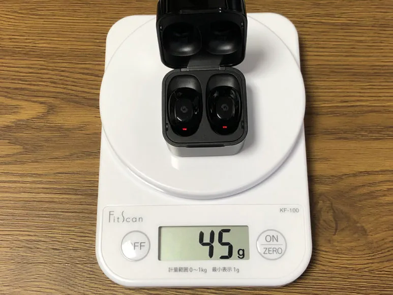 おすすめ完全ワイヤレスイヤホンGLIDiC「Sound Air TW-5000s」レビュー|イヤホン本体と併せてもわずか46g、42mm四方のキューブ型だから携帯性を損ねません。