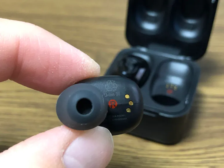 おすすめ完全ワイヤレスイヤホンGLIDiC「Sound Air TW-5000s」レビュー|「Sound Air TW-5000s」は片耳だけでも使用することが可能です。