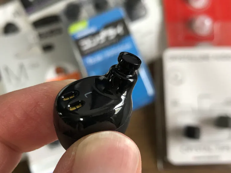 おすすめのBluetoothイヤホンMpow「T5」レビュー|もっと理想的な音質や装着感を求めたい方は、理想に合わせて下記のイヤーピースに交換するとより満足度の高い音質にチューニングできたり、装着感に変化を与えたりできますよ。