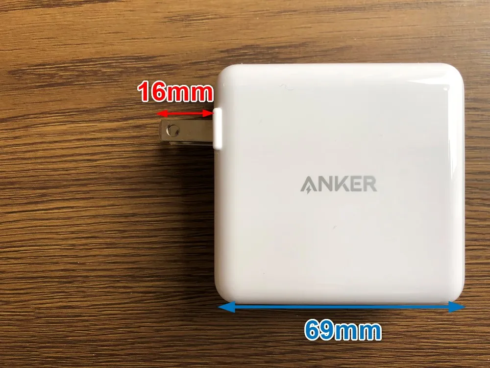 USB PD対応おすすめ小型急速充電器Anker「PowerPort Atom PD2」レビュー|モバイル性を測るうえで「プラグが折り畳み式 or Not」という点は結構大切だと思います。