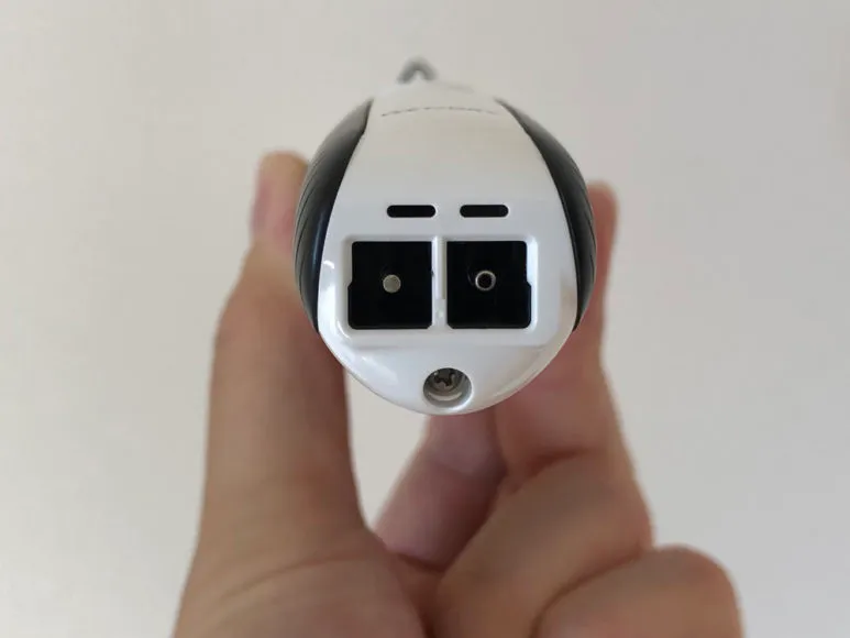 男のムダ毛処理におすすめのボディトリマーER-GK60レビュー|充電用ポートは本体の底面に配されています。