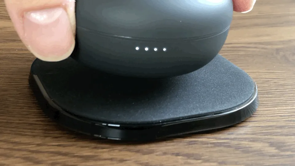 【Aukey BluetoothイヤホンEP-T10レビュー】2019年デザインアワード受賞!単独7時間再生&Qiワイヤレス充電対応のオーキー製完全ワイヤレスイヤホン|外観:というか、そもそもパッケージから重厚感がスゴイです。