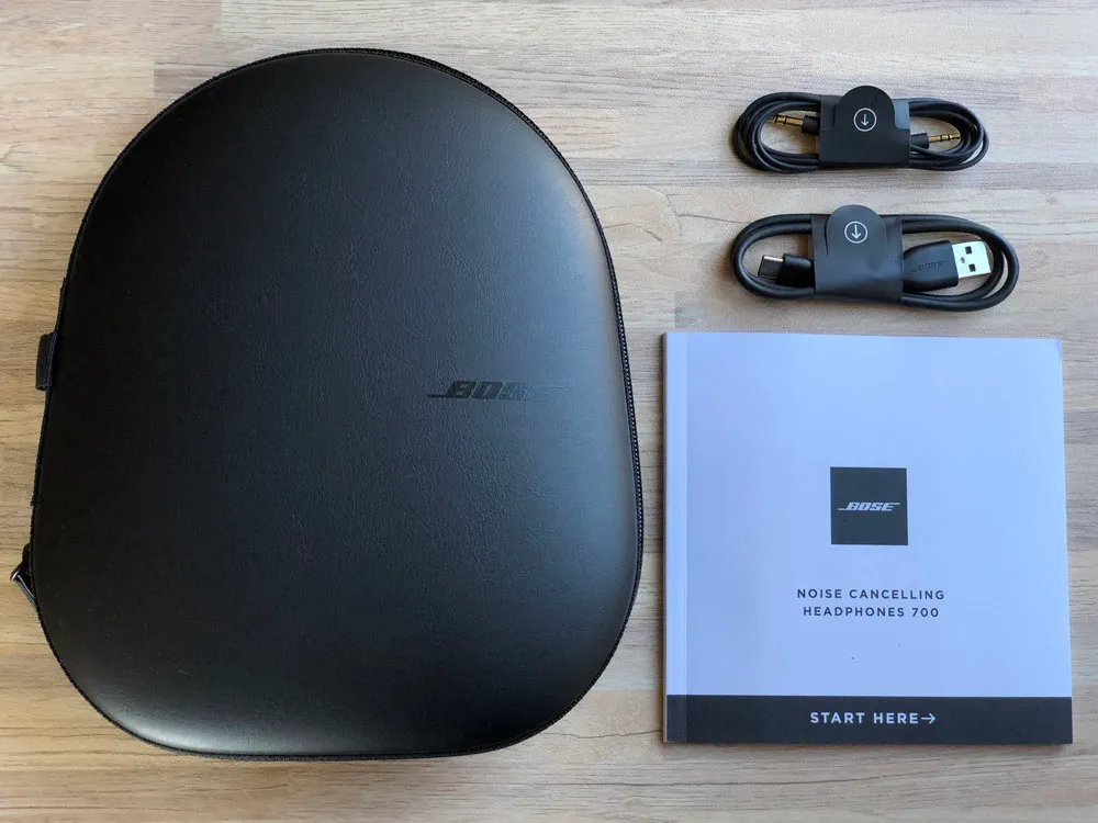 【BOSE NOISE CANCELLING HEADPHONES 700レビュー】ノイズキャンセリングヘッドホン史上最高の静寂!Bluetooth接続で極上の没入感を堪能しよう!|付属品