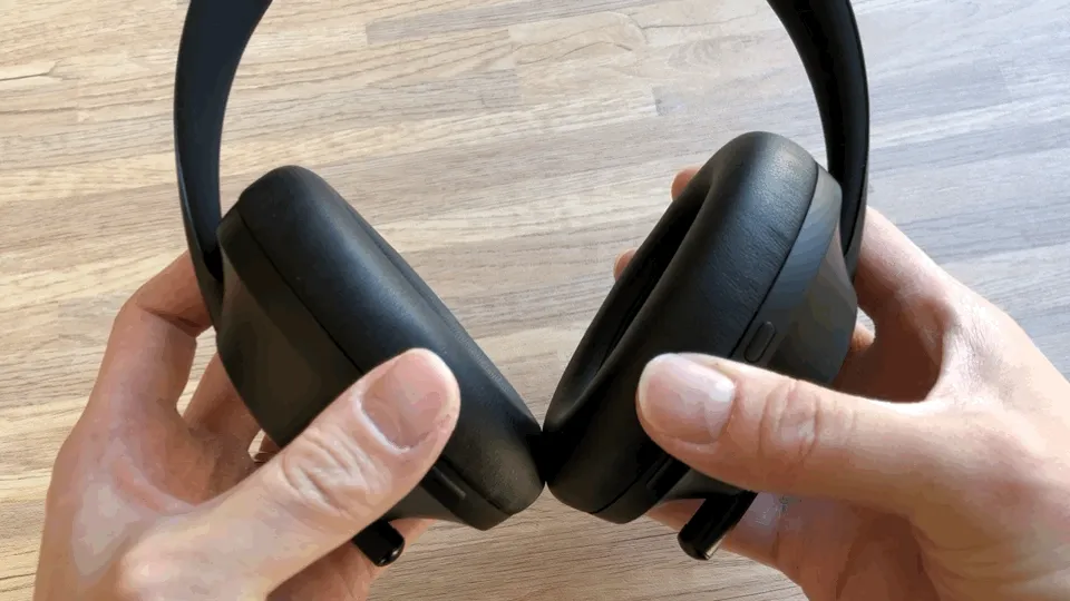 【BOSE NOISE CANCELLING HEADPHONES 700レビュー】ノイズキャンセリングヘッドホン史上最高の静寂!Bluetooth接続で極上の没入感を堪能しよう!|外観:キャリングケースに仕舞う際などに回転させますよ。