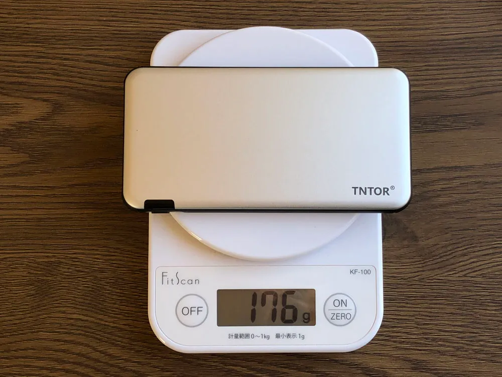 【TNTOR 超薄型モバイルバッテリーTN-10PDレビュー】10000mAhクラス最小最軽量で携帯性抜群!PD対応急速充電も可能なコスパ最強モバイルバッテリー|使ってみて感じたこと:持ち運びに最高の優位性を発揮