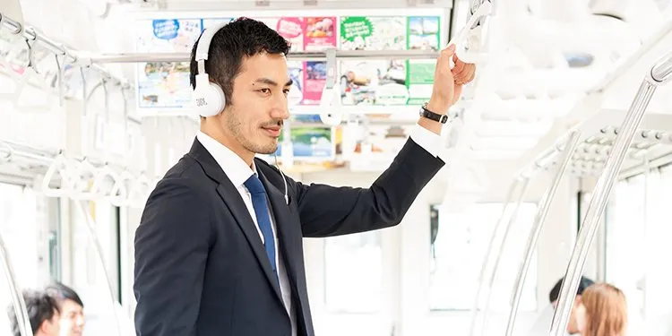 【耳で聴く本Amazon Audibleレビュー】『サピエンス全史』『嫌われる勇気』『多動力』など本一冊が無料!