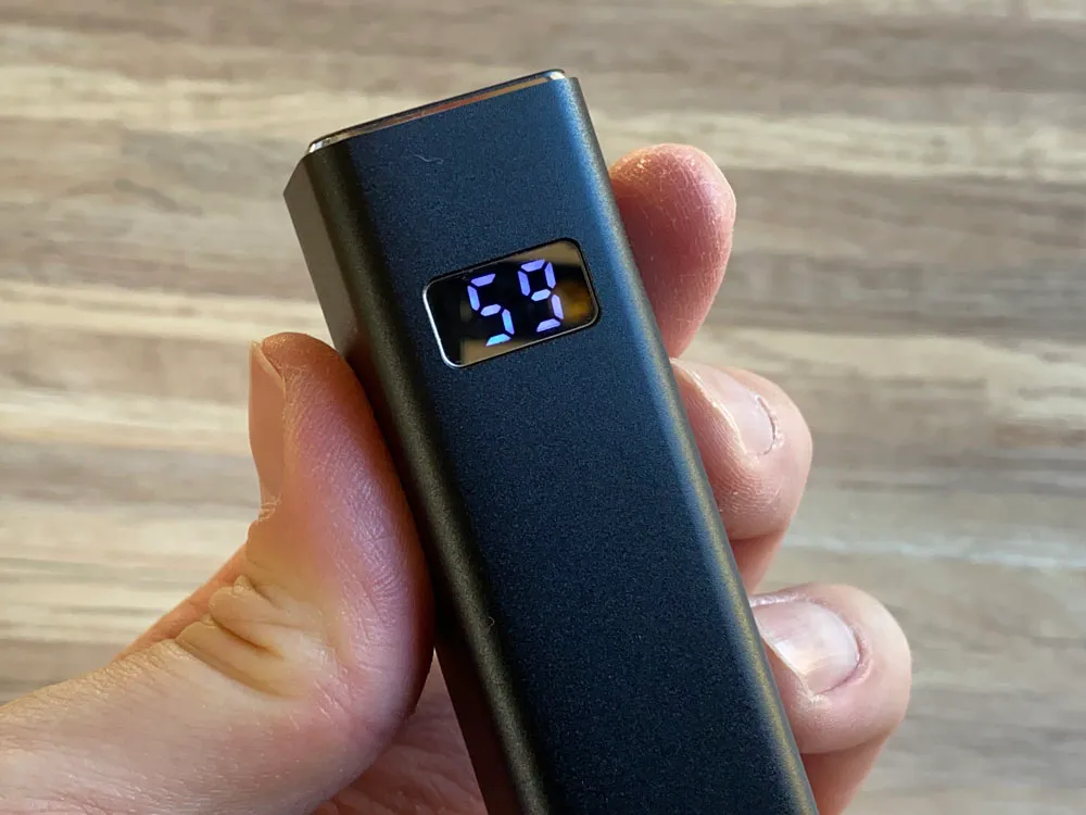 【Cheero Power Plus 5 Stickレビュー】わずか125gの超軽量小型!PD対応18W急速充電も可能で蓄電残量のデジタル表示が嬉しいUSB-Cモバイルバッテリー|使ってみて感じたこと:インジケーターはあると何かと便利