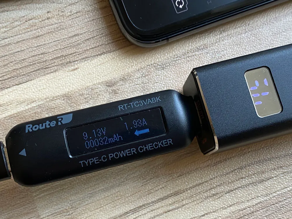 【Cheero Power Plus 5 Stickレビュー】わずか125gの超軽量小型!PD対応18W急速充電も可能で蓄電残量のデジタル表示が嬉しいUSB-Cモバイルバッテリー|使ってみて感じたこと:【実測】「Power Plus 5 Stick」の電流・電圧を計測してみました