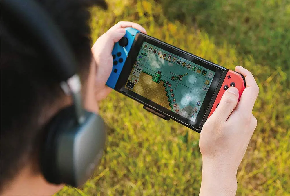 【ニンテンドースイッチにBluetoothイヤホンをつなぐガジェットまとめ】携帯モードはワイヤレスイヤホンが最高!おすすめのブルートゥース接続アイテム|ニンテンドースイッチ向けBluetoothトランスミッターの種類は?:USB-Cポート使用型Bluetoothトランスミッター:YOBWIN「ROUTE AIR」:携帯モードでプレイ中に充電することを必要としないのであれば、「ROUTE AIR」は紛れもなくスイッチ向けBluetoothトランスミッターとして最強。