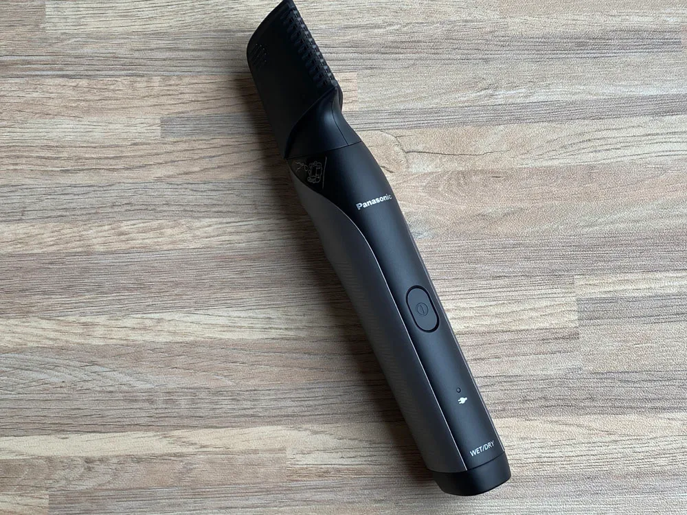 【ボディトリマーER-GK81レビュー】すね毛からアンダーヘアまで処理できる!メンズグルーミングに最適なパナソニック製ボディトリマー|チクチクしない剃り味|外観