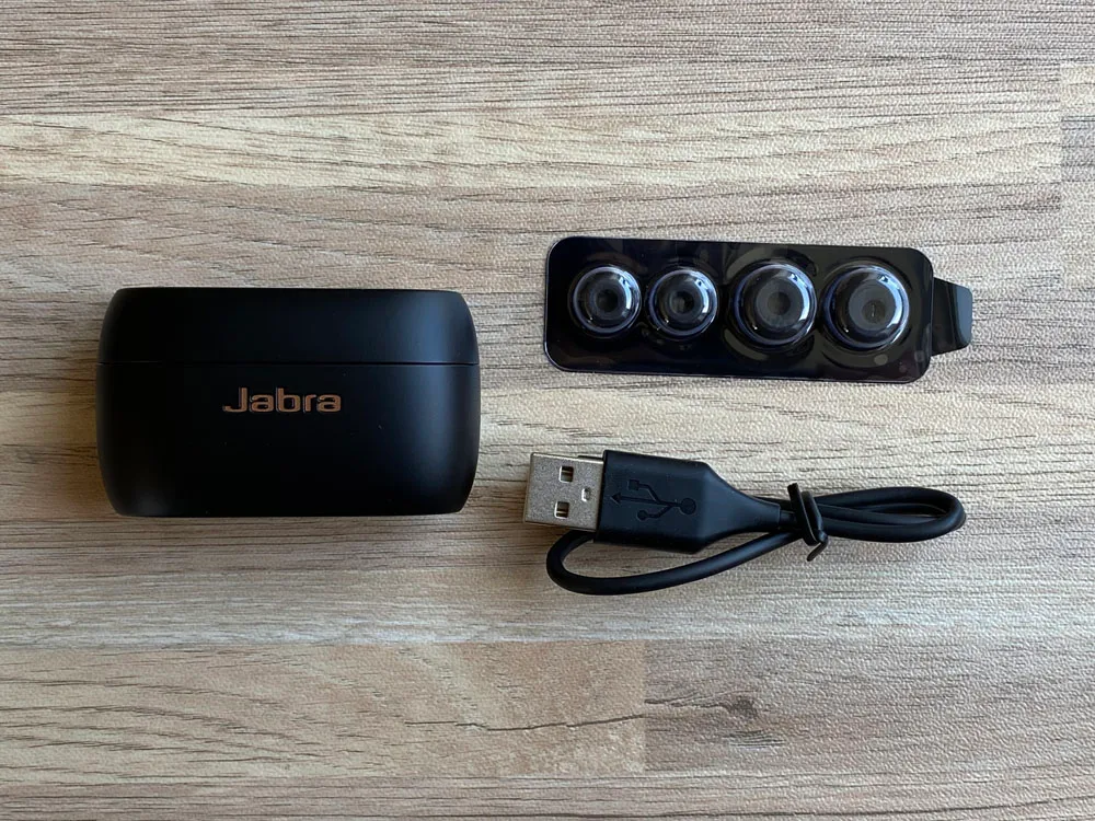 【Jabra Elite Active 75tレビュー】Jabra完全ワイヤレスイヤホン最上位モデル!バッテリー性能・防塵防水性・音質など申し分無しのBluetoothイヤホン|付属品