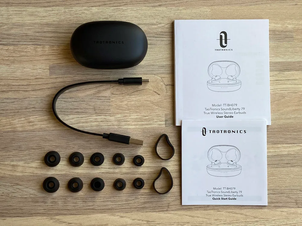 【TaoTronics SoundLiberty 79レビュー】超コンパクト&完全防水!イヤホン単独8時間再生可能で通話ノイキャン性能も良好な完全ワイヤレスイヤホン|付属品
