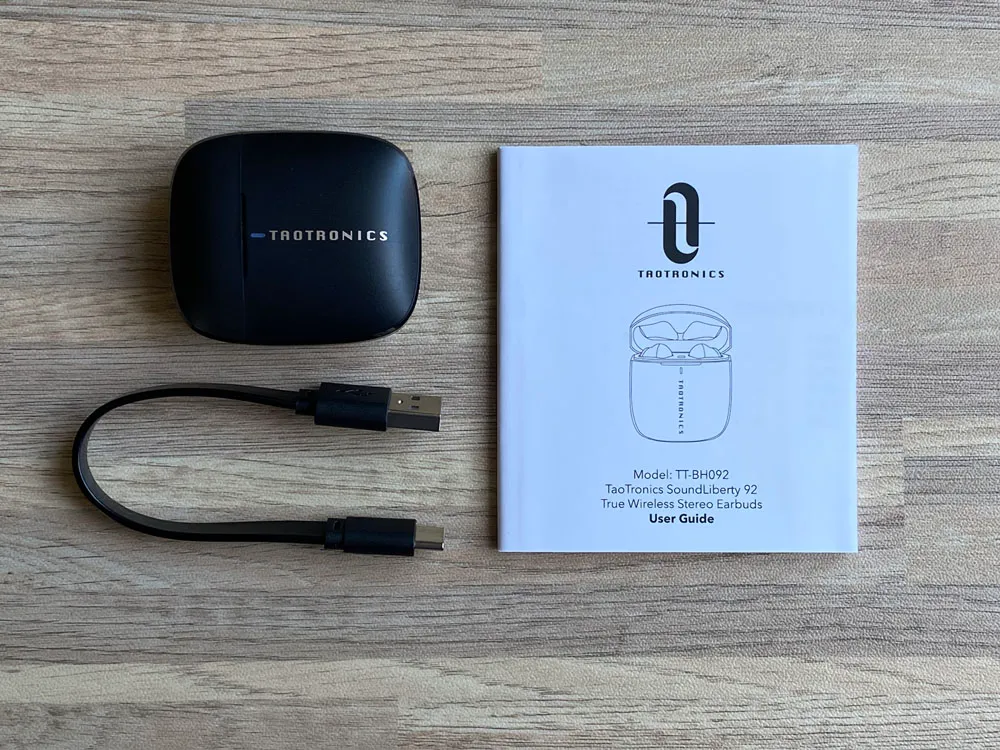 【TaoTronics SoundLiberty 92レビュー】13mm大口径ドライバーで迫力サウンド体験!!インナーイヤー開放型TWS最強のコスパを誇る完全ワイヤレスイヤホン|付属品