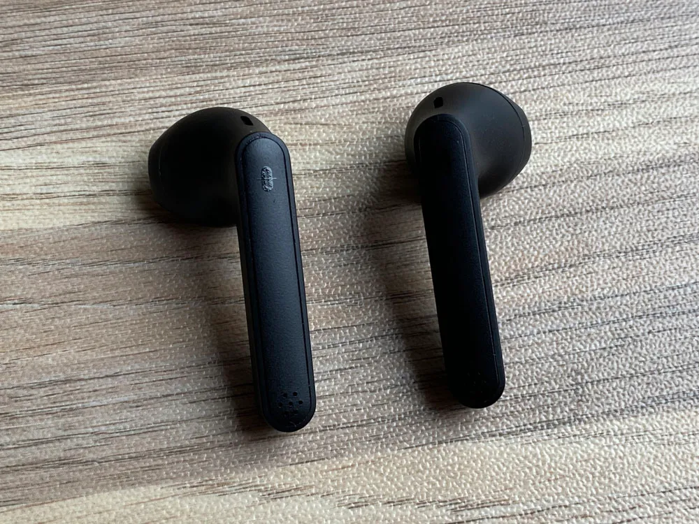 【TaoTronics SoundLiberty 88レビュー】AirPodsを完全凌駕!!大口径10mmドライバー・完全防水・AIノイキャンと多機能なインナーイヤー型完全ワイヤレスイヤホン|外観