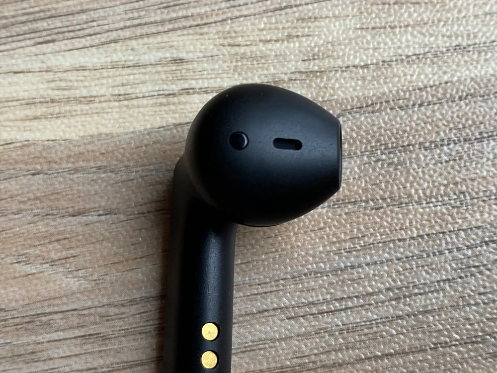 【TaoTronics SoundLiberty 88レビュー】AirPodsを完全凌駕!!大口径10mmドライバー・完全防水・AIノイキャンと多機能なインナーイヤー型完全ワイヤレスイヤホン|外観:着脱を検知するセンサーは、ハウジング真裏に配されていますね。