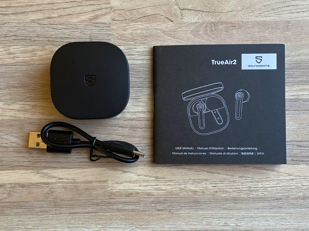 【SOUNDPEATS TrueAir2レビュー】14.2mm大口径ドライバーの圧倒的サウンドと新技術による安定接続が魅力のインナーイヤー型完全ワイヤレスイヤホン|付属品