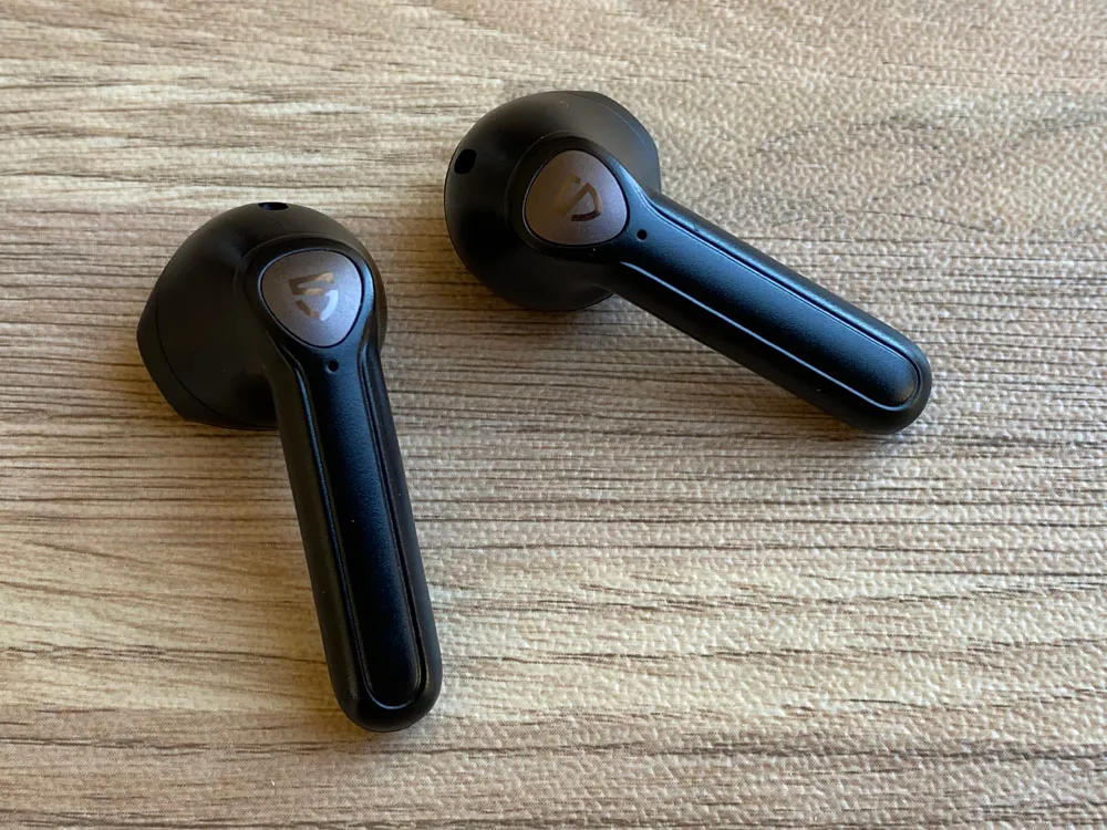 【SOUNDPEATS TrueAir2レビュー】14.2mm大口径ドライバーの圧倒的サウンドと新技術による安定接続が魅力のインナーイヤー型完全ワイヤレスイヤホン|外観